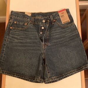 NWT Levi’s 501 Shorts high rise